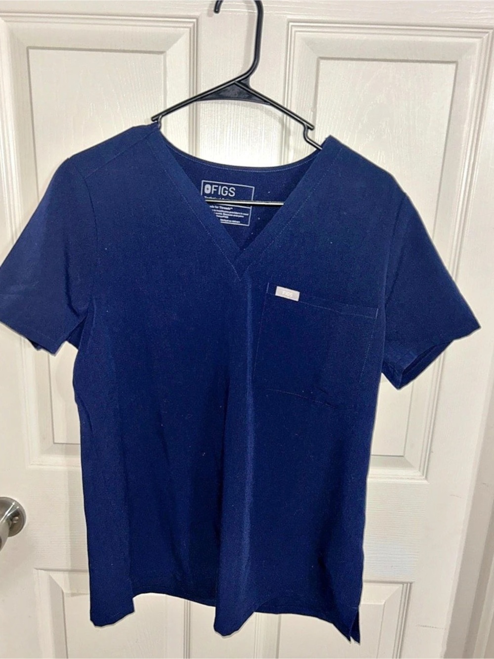 FIGS Catarina One-Pocket Scrub Top Blue V-Neck